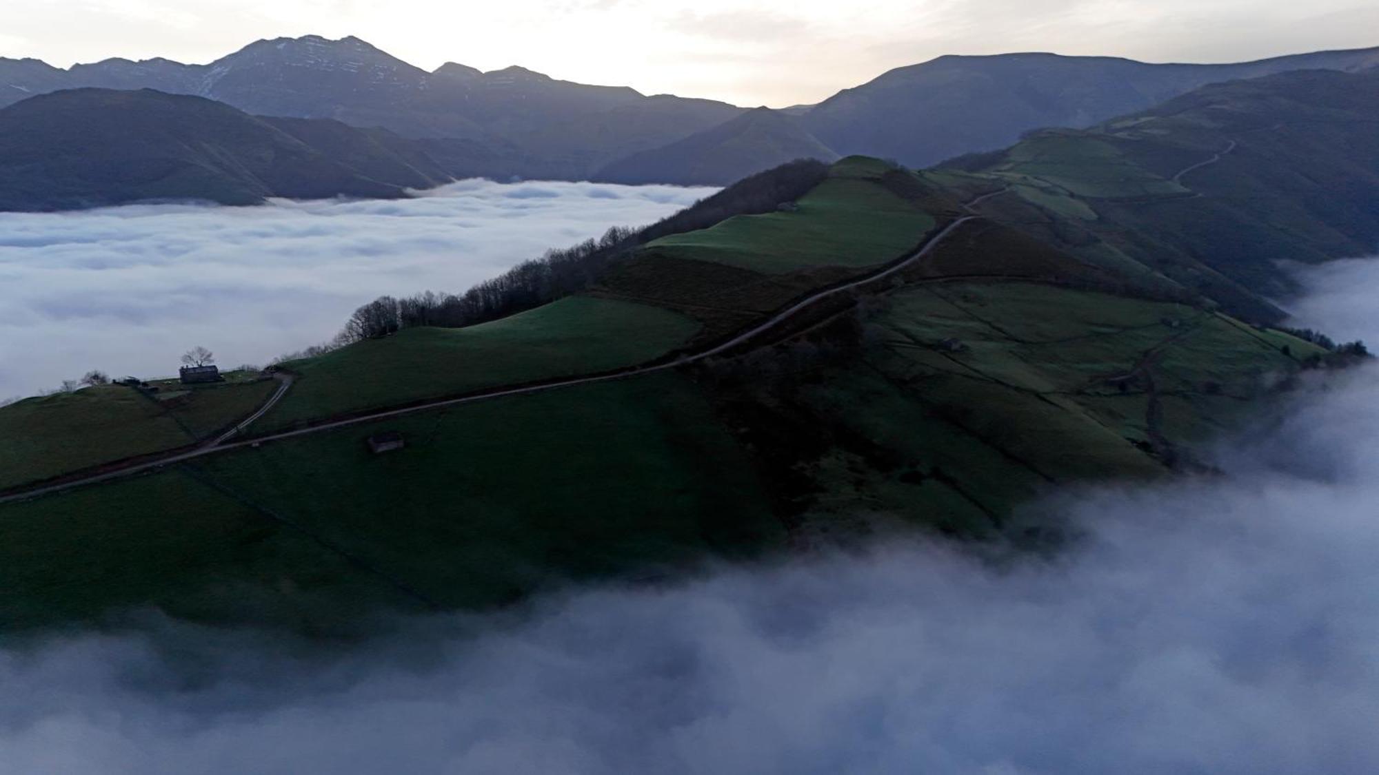La Cabana Mirador De Los Valles Pasiegos فيغا دي باس المظهر الخارجي الصورة